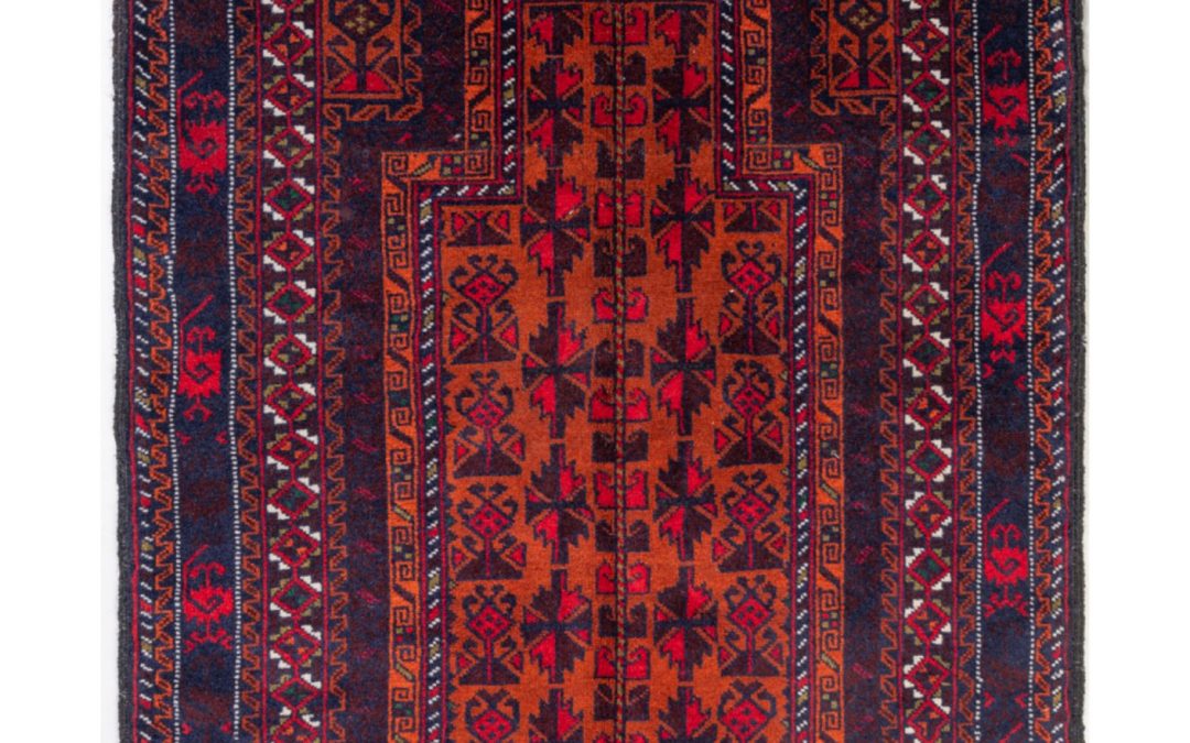 Tappeto Baluch, misura 1.47 per 1.02 metri. Lavorazione artigianale e tradizione nomade.